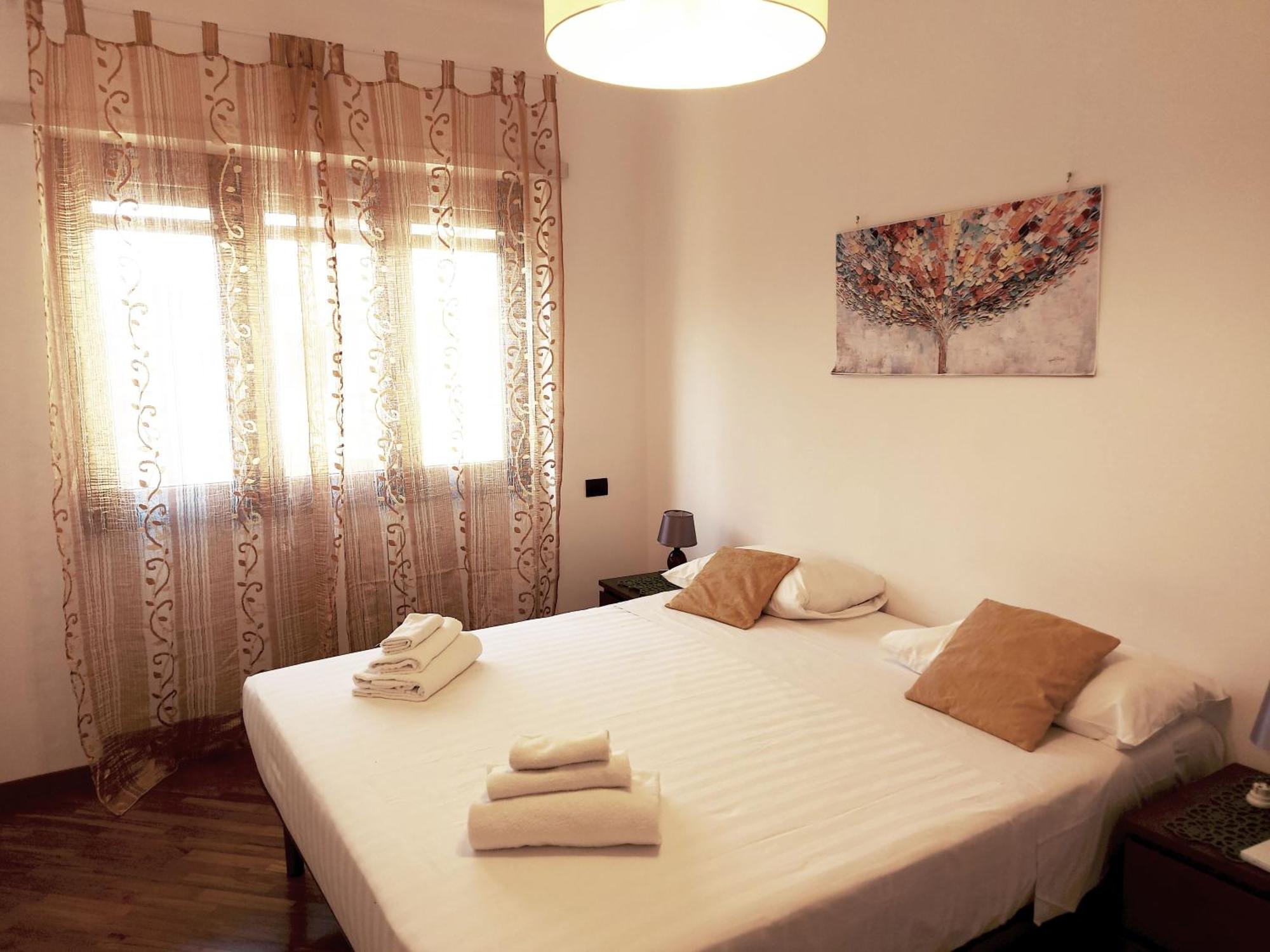 Vatican White Apartment Rom